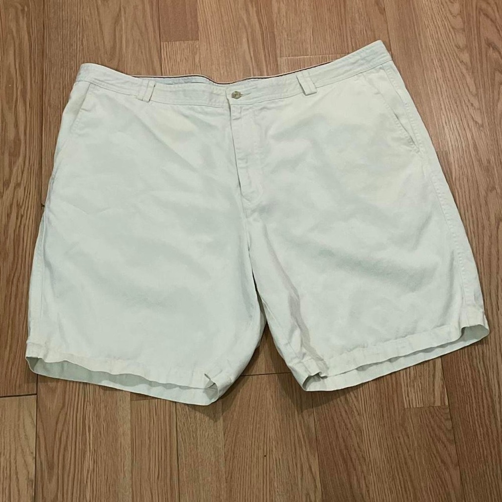 Tommy Bahama Men’s 42 Chino Shorts Beige Flat Front 8” Inseam Golf Outdoors